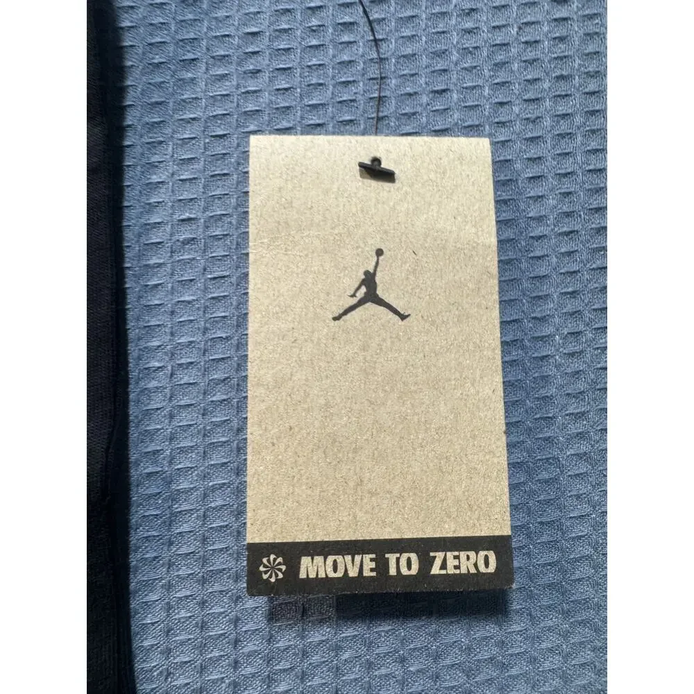 Jordan DRI-FIT Graphic Men Sz XS Gray Brand New‎